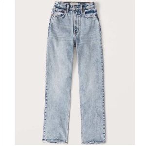 Abercrombie & Fitch - The 90s Straight Ultra High Rise - 27 Long